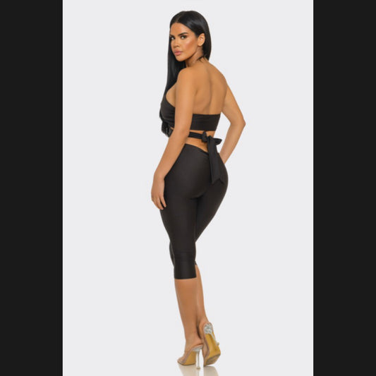 Tiya Twist Capri Pant Set