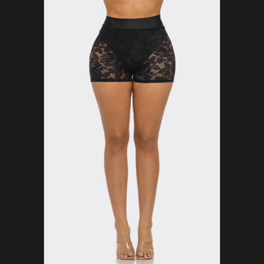 Lucy Lace Shorts (Plus Size)